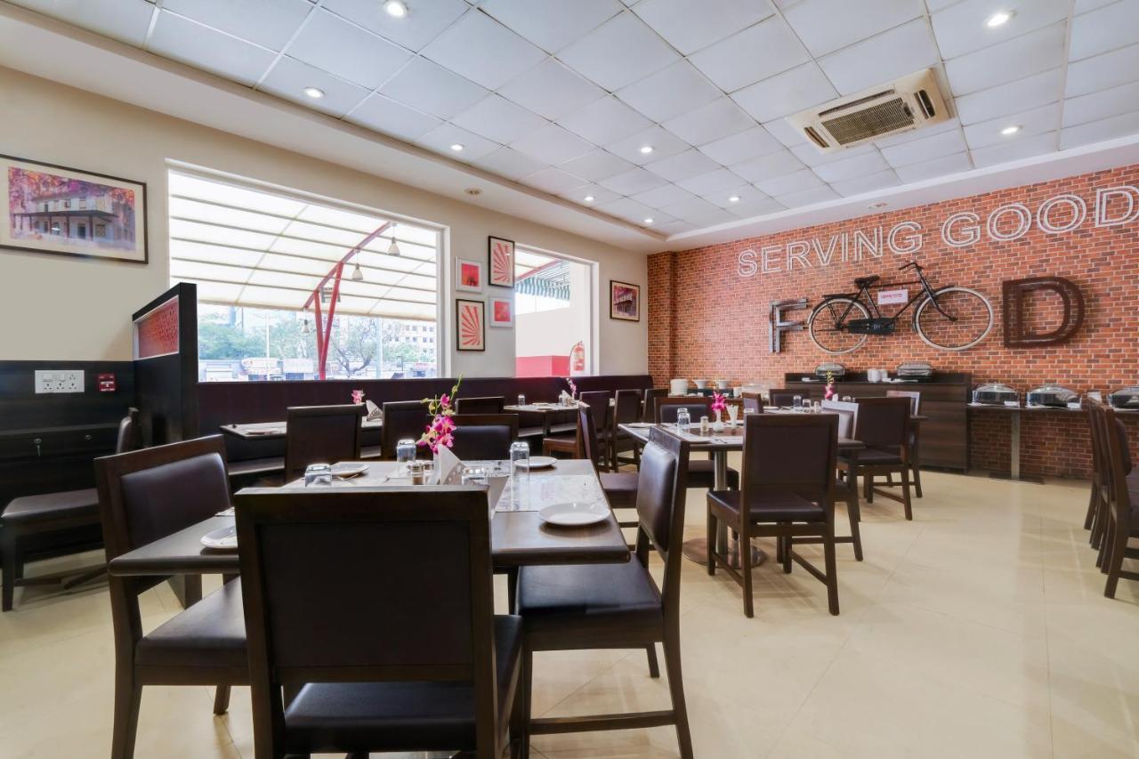 7 Apple Hotel, Vadodara Bagian luar foto