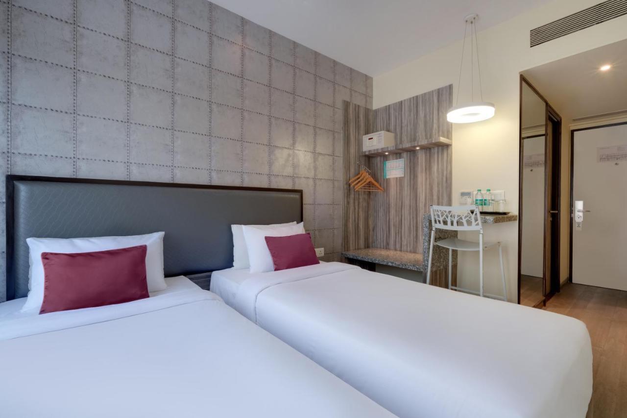 7 Apple Hotel, Vadodara Bagian luar foto
