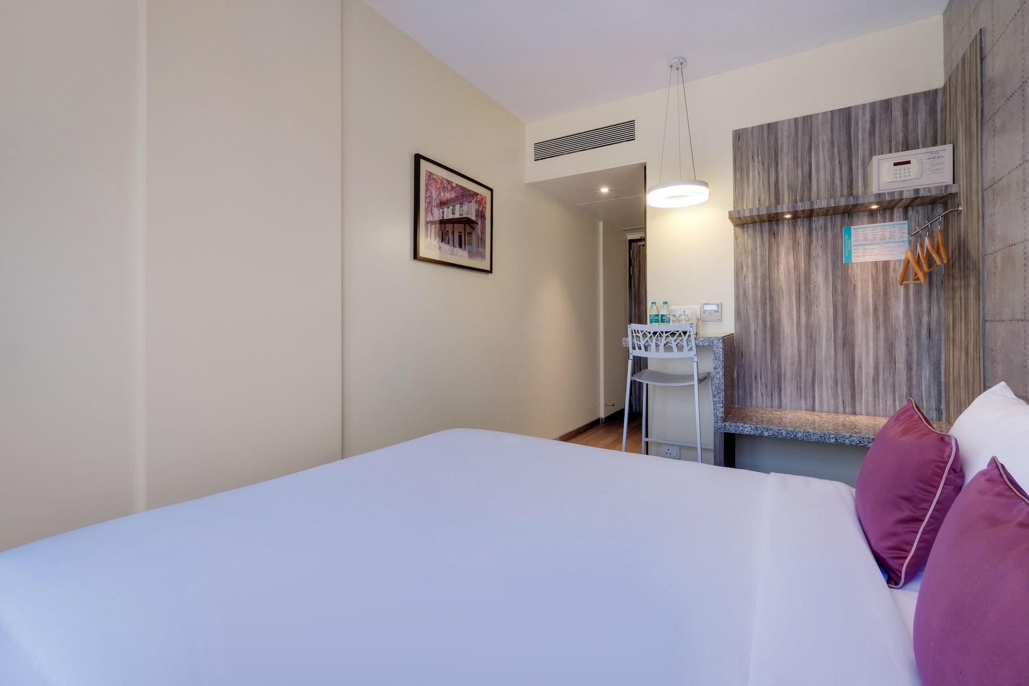 7 Apple Hotel, Vadodara Bagian luar foto