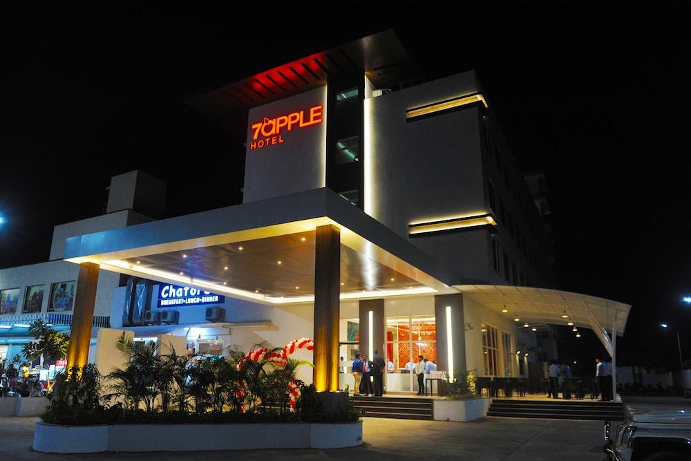 7 Apple Hotel, Vadodara Bagian luar foto